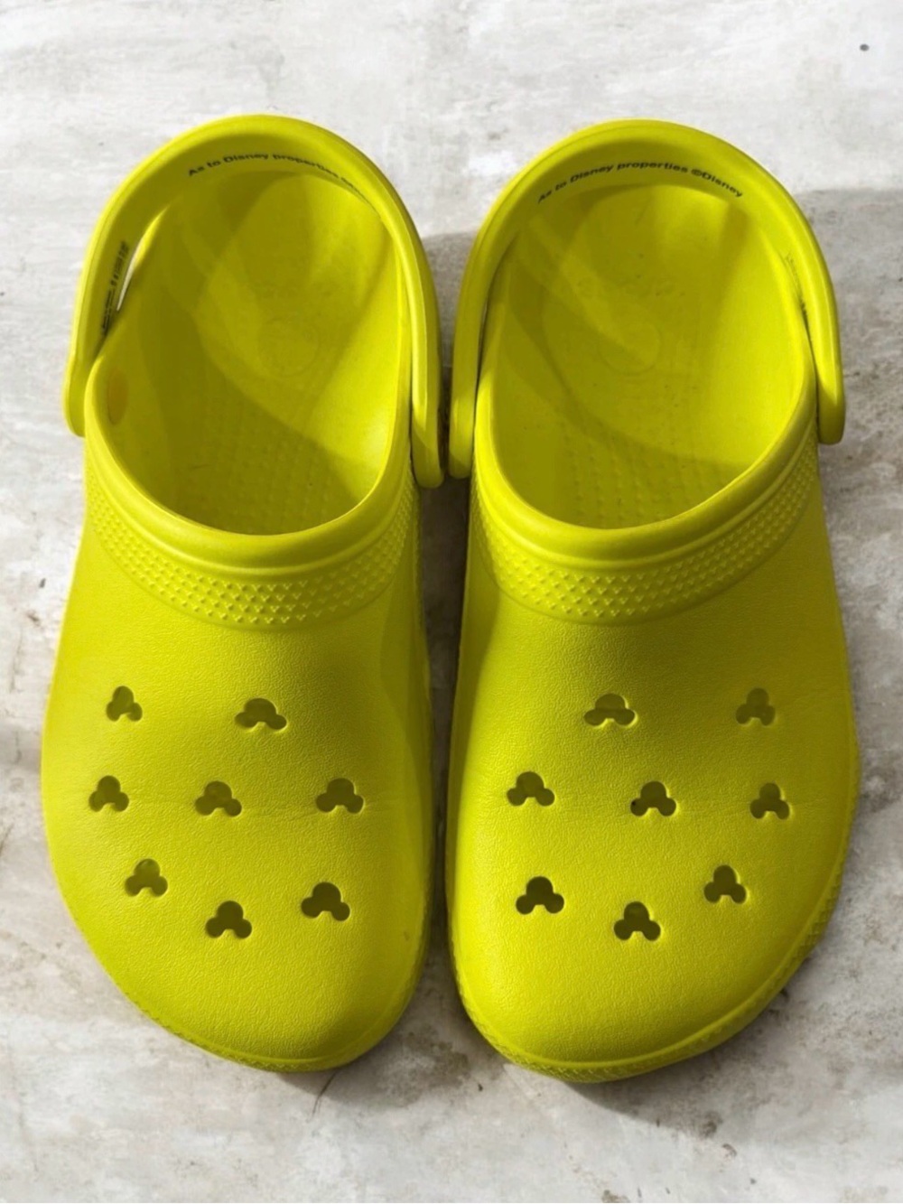 CROCS Disney Parks NEON YELLOW CLOGS Sandals NWOT ! Mickey Mouse